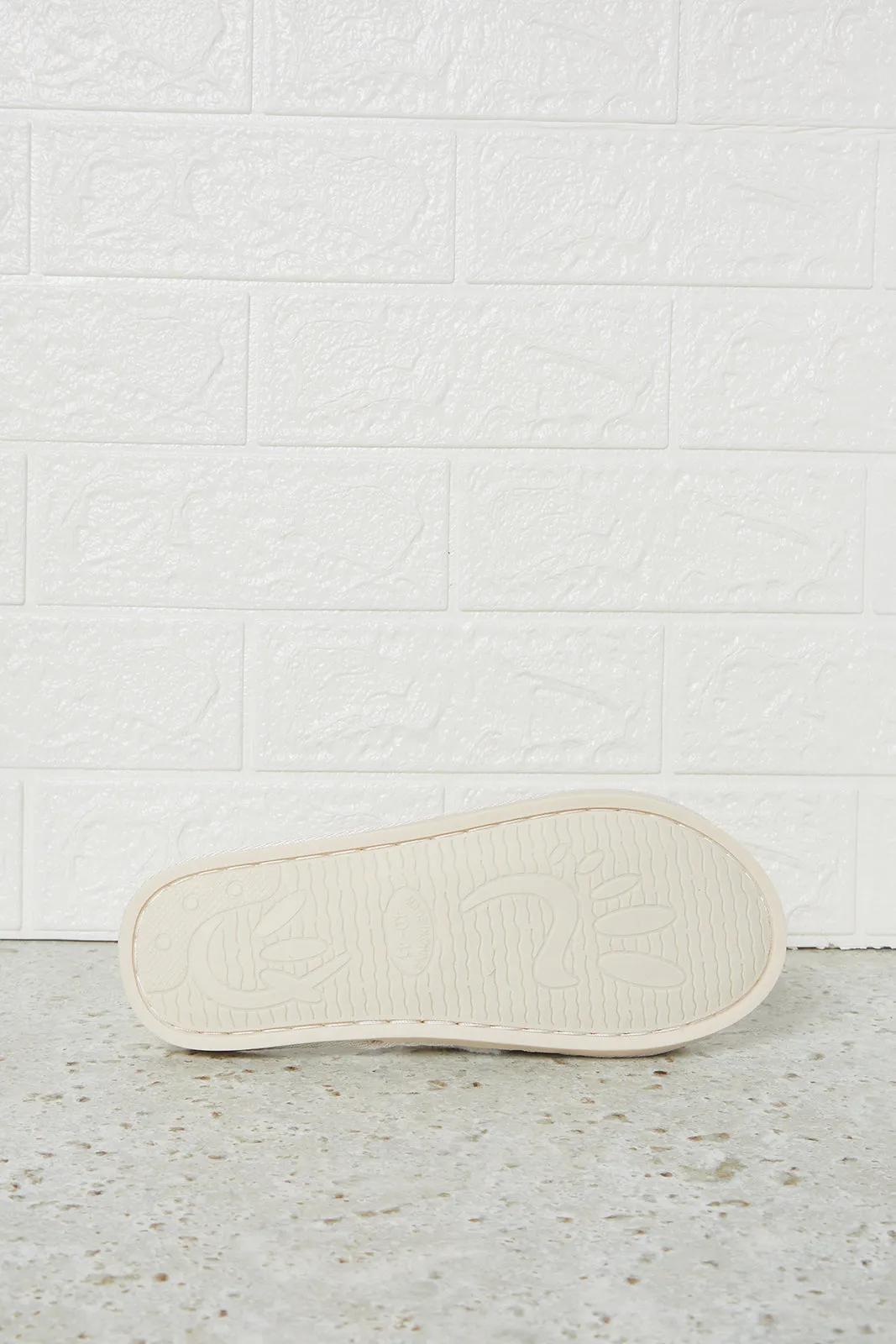 Women Ivory H Upper Slipper